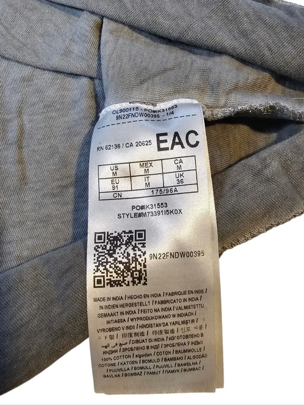 Guess Gray Logo Tag Tee Size Medium - Picture 2 of 4